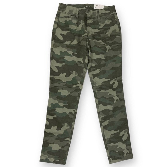 Old Navy Pants - Old Navy Camo Pixie Pants Skinny Leg Green Size 0 New